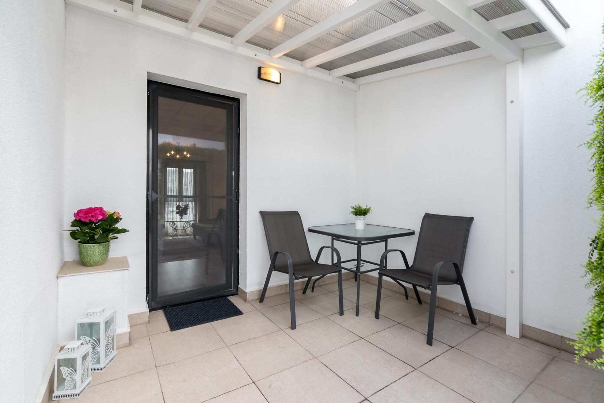 Nova Vista Apartment Bucharest Exterior photo